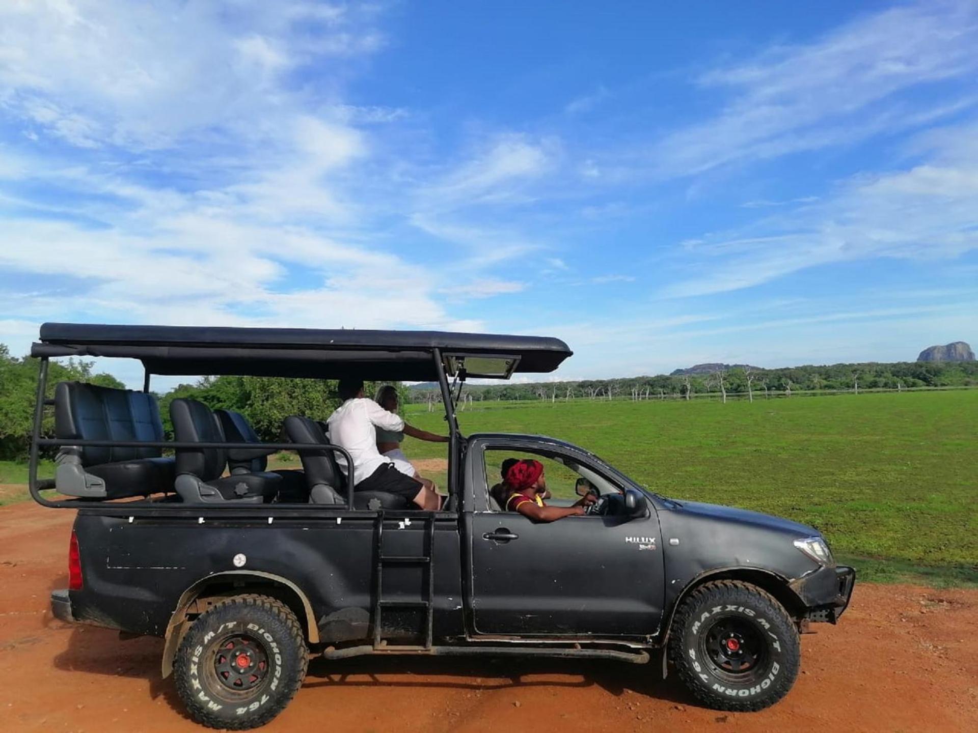 Yala Ying Yang Hostel & Camping エクステリア 写真